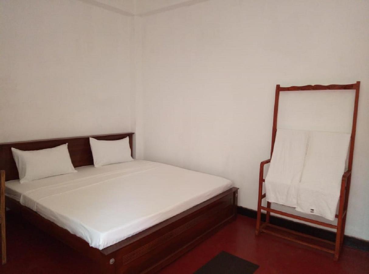 Hotel Yelona Kegalle Luaran gambar
