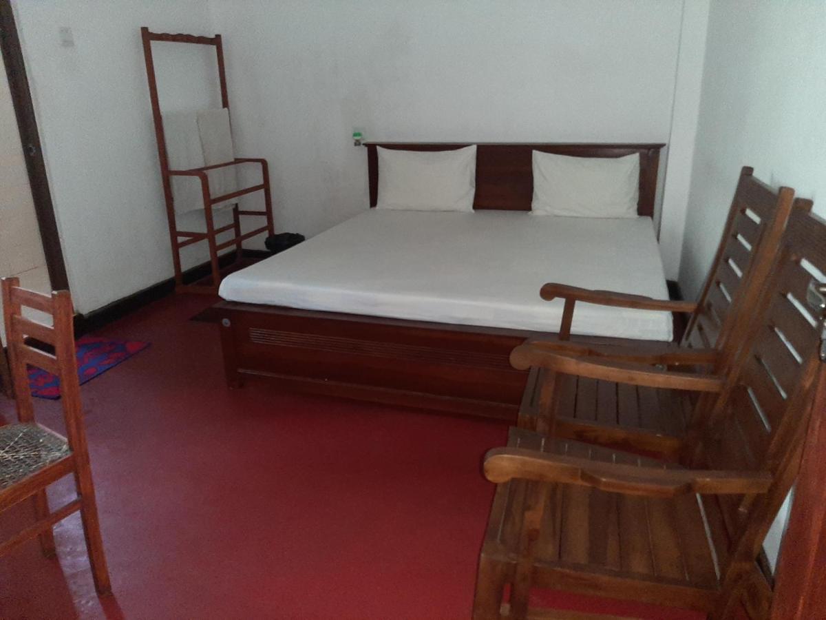 Hotel Yelona Kegalle Luaran gambar