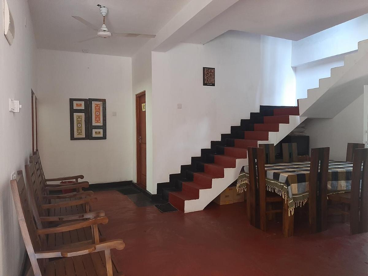 Hotel Yelona Kegalle Luaran gambar